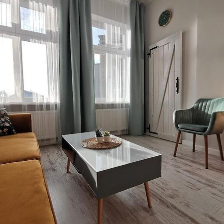 Przytulny Apartament W Centrum Kupiecka-Drzewna Ζιελόνα Γκόρα Εξωτερικό φωτογραφία